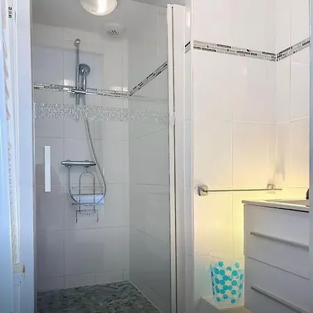 Crewlodge Deauvillehosthelper Holiday home